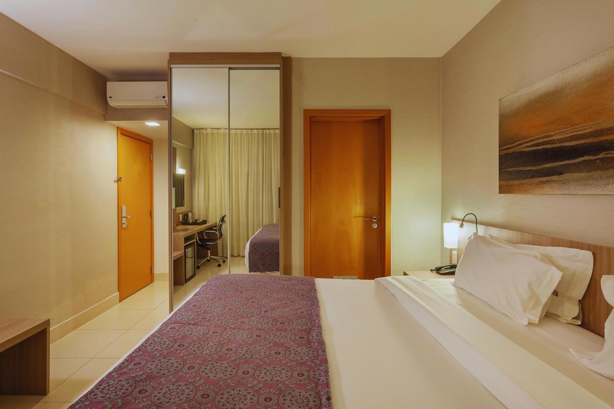 Quality Hotel Pampulha & Convention Center Белу-Оризонти Экстерьер фото
